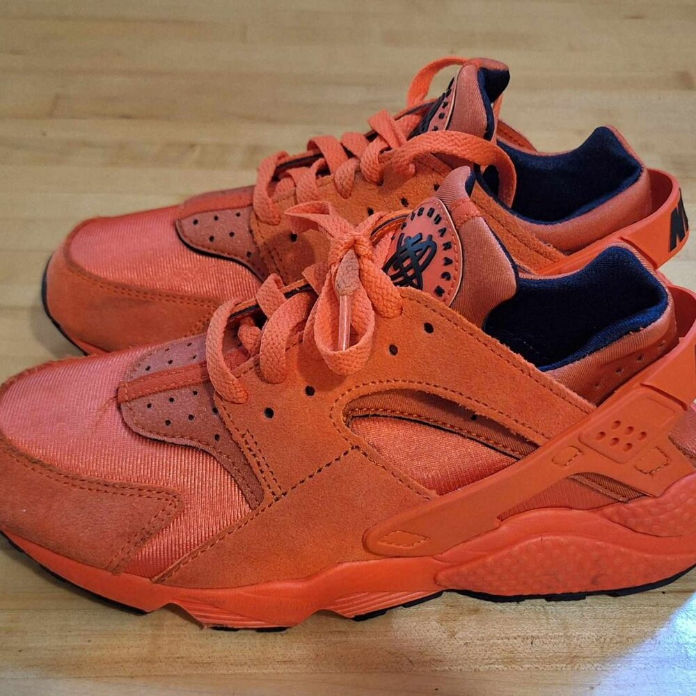 Nike Women's Nike Air Huarache Rush Orange Black DQ8589-800 Size 7.5